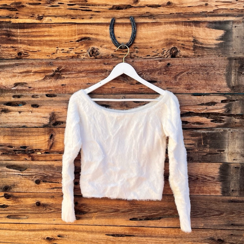 DIVIDED | H&M Fuzzy Long Sleeve Cropped Sweater Top S